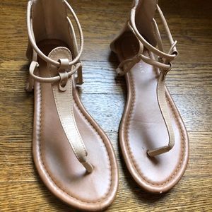 Pale pink Aeropostale faux leather sandals